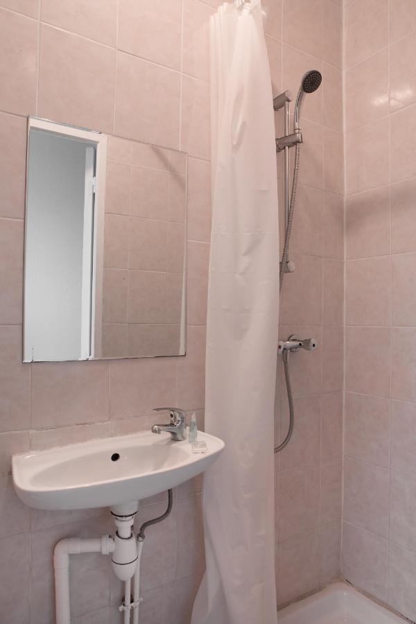Untalented Hotel - Villette Paris Luaran gambar